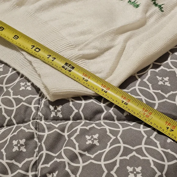 Cream V-Neck Sweater with Mouse Embroidery - Picture 11 of 11